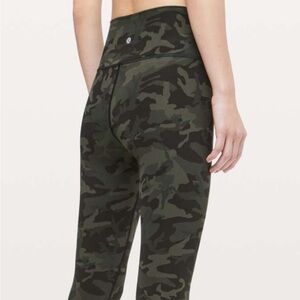 Lululemon Wunder Under Luxstreme  incognito camo multi gator green